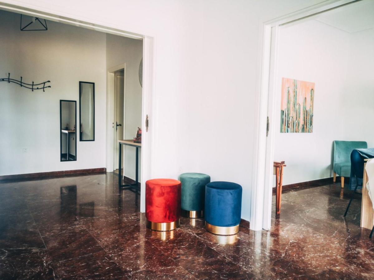 Explore Greece From Colorful City Centre Apartment Chalkís Exterior foto
